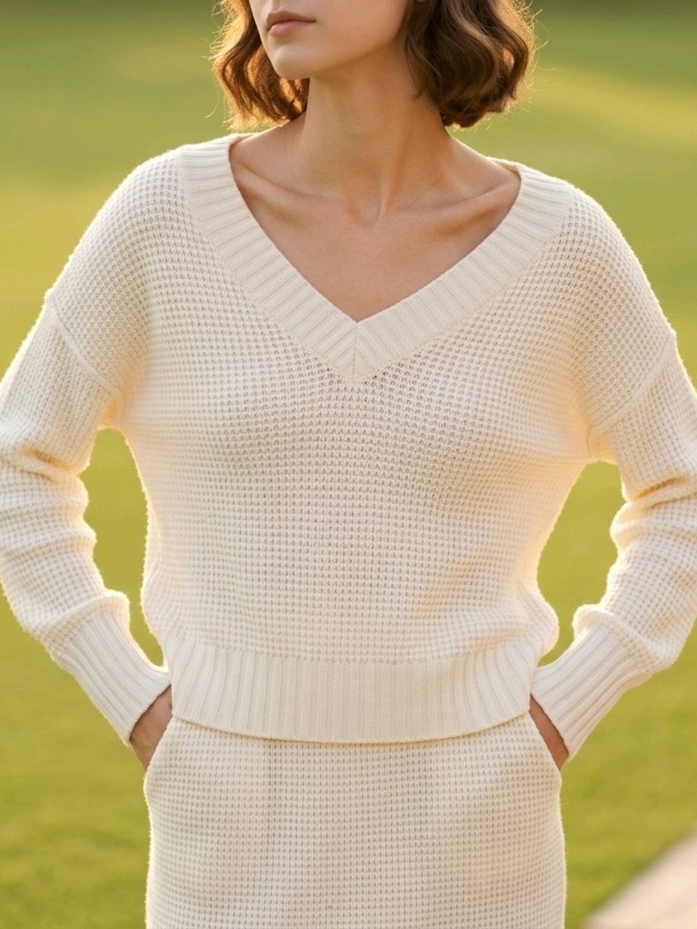 Jessica Simpson Cream Waffle Knit V-Neck Slouchy Pullover Sweater, Size Medium